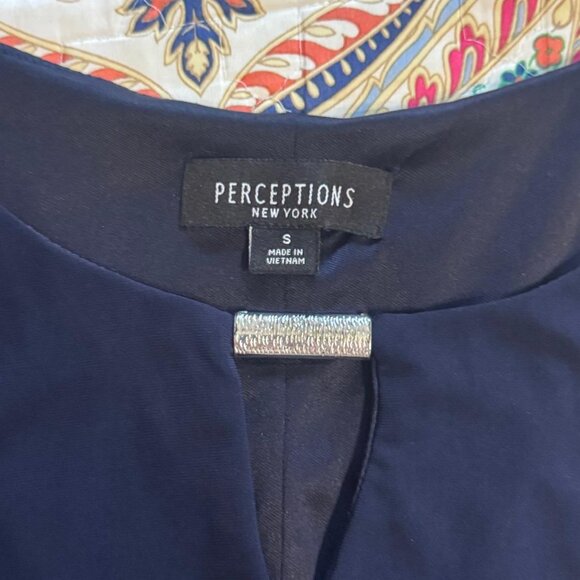 DRESSES - Picture 2 of 2